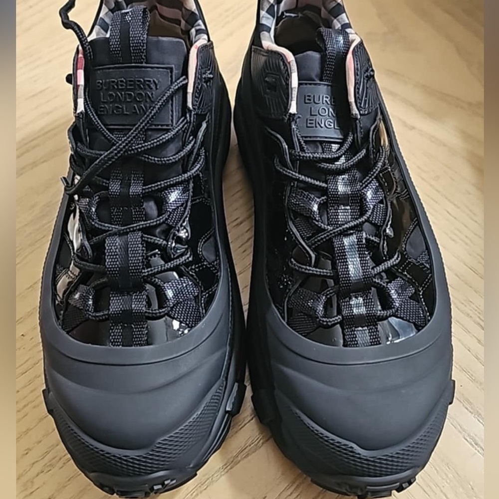 BURBERRY ARTHUR L STORY SNEAKERS
